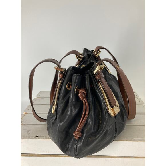 MICHAEL KORS, LARGE BLACK LEATHER SHOULDER BAG - Picture 3 of 13